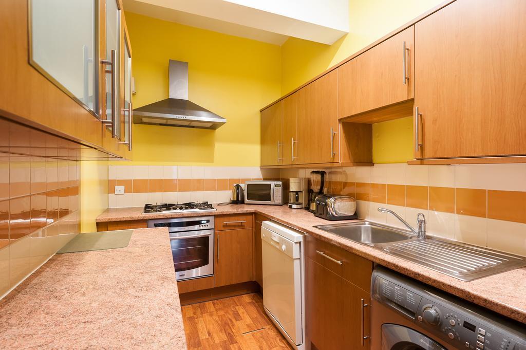 Pitt Street Apartment Beautiful Spacious Apartment Free Parking And Free Sanitizer Edimburgo Quarto foto