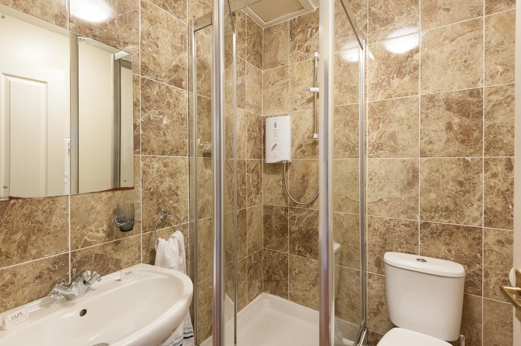 Pitt Street Apartment Beautiful Spacious Apartment Free Parking And Free Sanitizer Edimburgo Quarto foto